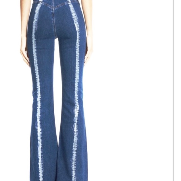 I am Gia - Picture 5 of 6